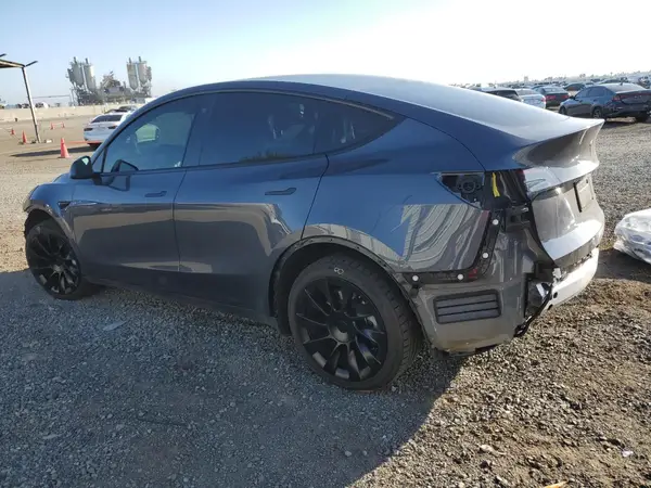 7SAYGDEE2PA104141 2023 TESLA MODEL Y - Image 2