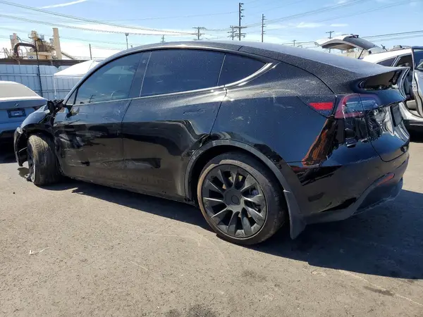 7SAYGDEE2PA109906 2023 TESLA MODEL Y - Image 2