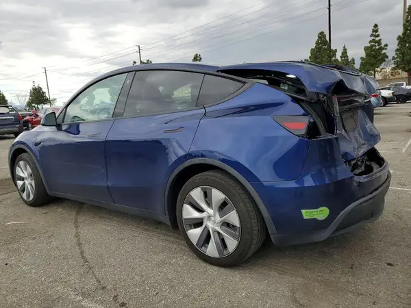 7SAYGDEE2PA117021 2023 TESLA MODEL Y - Image 2
