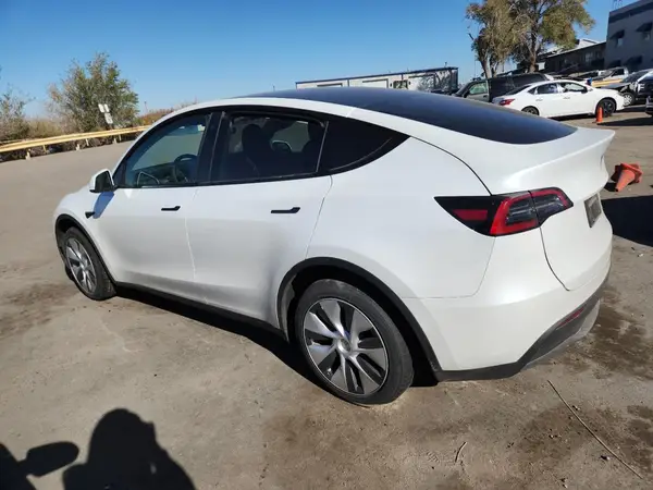 7SAYGDEE2PA121201 2023 TESLA MODEL Y - Image 2