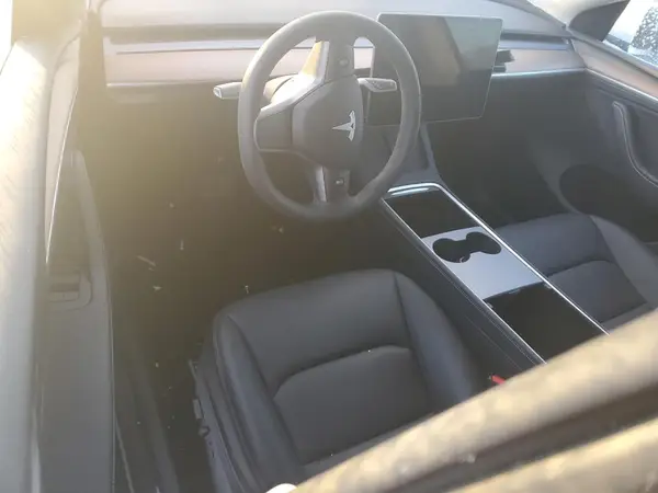 7SAYGDEE2PA121358 2023 TESLA MODEL Y - Image 8