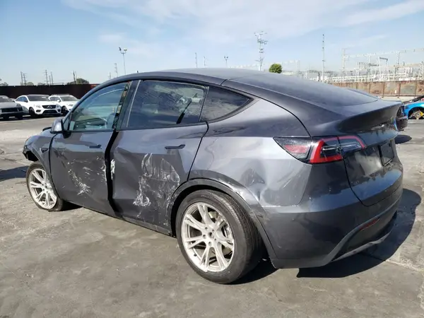 7SAYGDEE2PA123885 2023 TESLA MODEL Y - Image 2