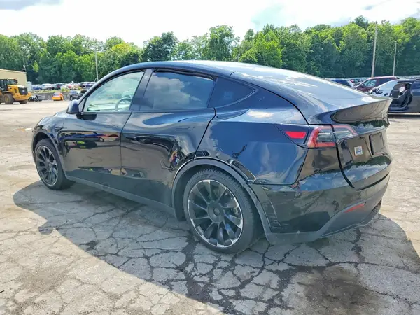 7SAYGDEE2PA126169 2023 TESLA MODEL Y - Image 2