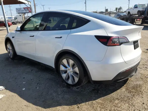 7SAYGDEE2PA128486 2023 TESLA MODEL Y - Image 2
