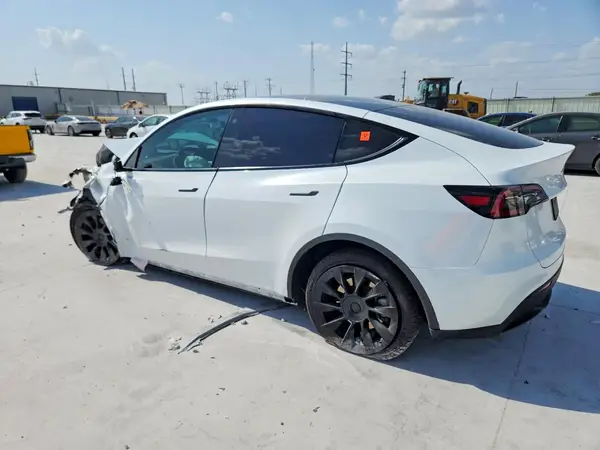 7SAYGDEE2PA128973 2023 TESLA MODEL Y - Image 2
