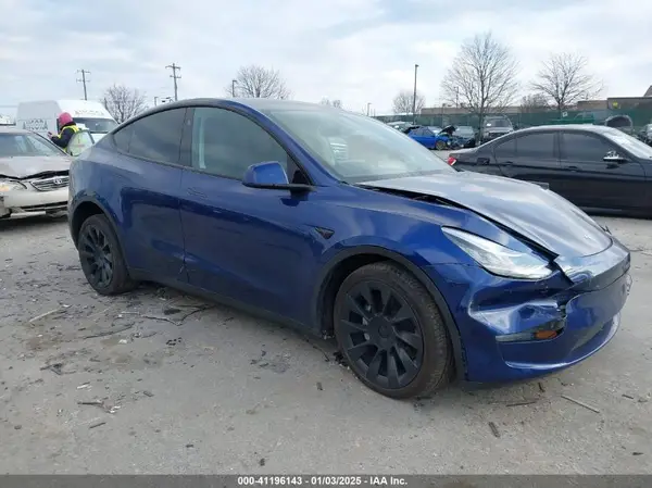 7SAYGDEE2PA135843 2023 TESLA MODEL Y - Image 1
