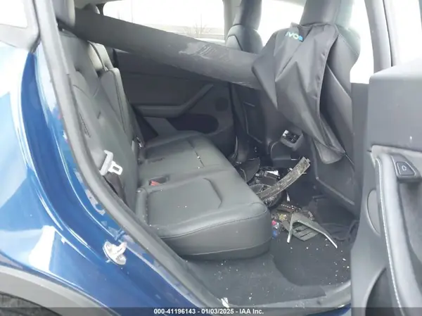 7SAYGDEE2PA135843 2023 TESLA MODEL Y - Image 8