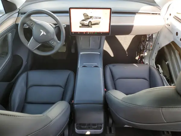 7SAYGDEE2PA138337 2023 TESLA MODEL Y - Image 8