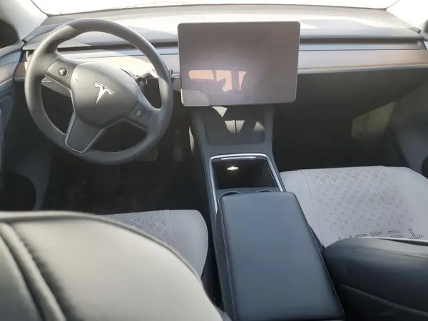 7SAYGDEE2PA140699 2023 TESLA MODEL Y - Image 8