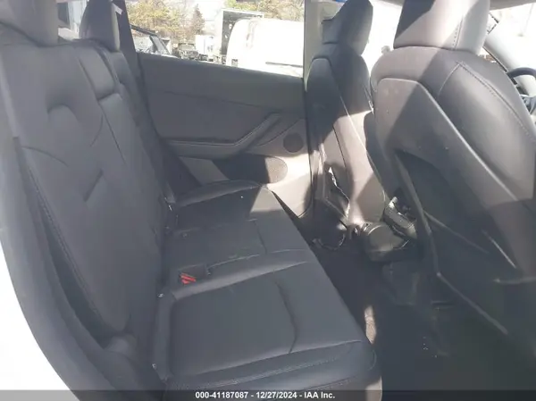 7SAYGDEE2PA155638 2023 TESLA MODEL Y - Image 8