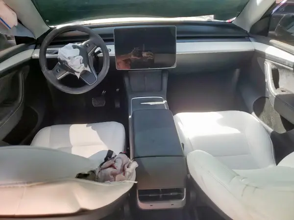 7SAYGDEE2PA156384 2023 TESLA MODEL Y - Image 8
