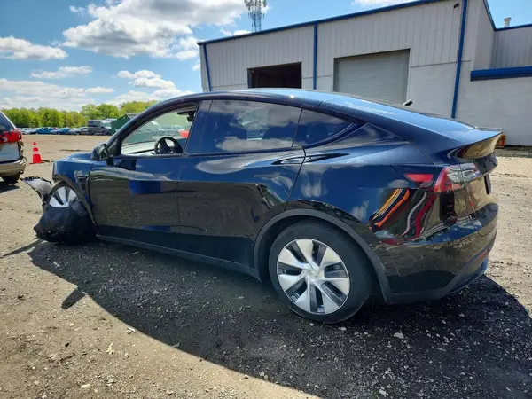 7SAYGDEE2PA170737 2023 TESLA MODEL Y - Image 2
