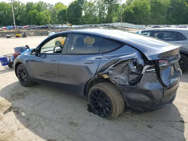 7SAYGDEE2PA175887 2023 TESLA MODEL Y - Image 2