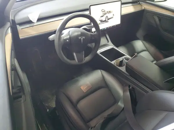 7SAYGDEE2PA181429 2023 TESLA MODEL Y - Image 8