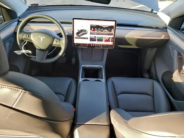 7SAYGDEE2PA183312 2023 TESLA MODEL Y - Image 8