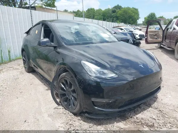 7SAYGDEE2PA186100 2023 TESLA MODEL Y - Image 1