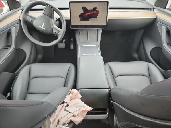7SAYGDEE2PA187005 2023 TESLA MODEL Y - Image 8