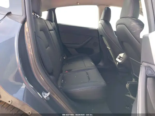 7SAYGDEE2PA190227 2023 TESLA MODEL Y - Image 8