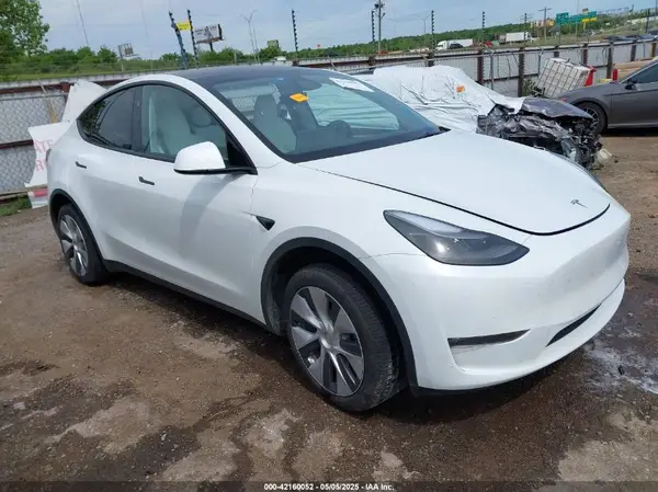 7SAYGDEE2PA192205 2023 TESLA MODEL Y - Image 1
