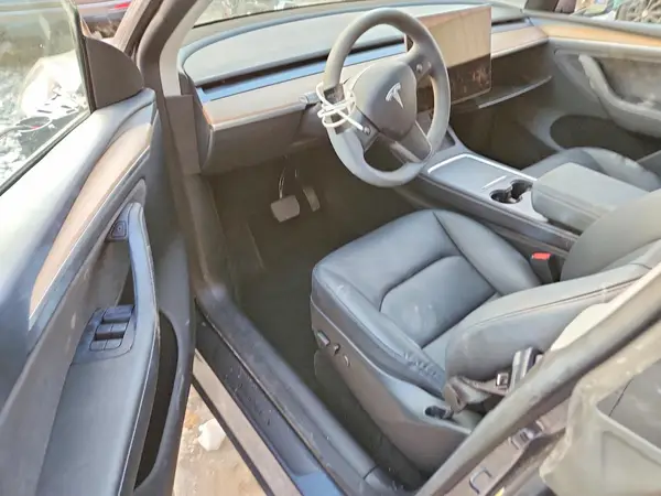 7SAYGDEE2PA193239 2023 TESLA MODEL Y - Image 8