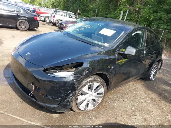 7SAYGDEE2PA195198 2023 TESLA MODEL Y - Image 2