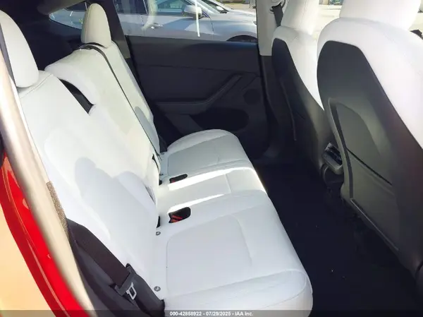 7SAYGDEE2PA203915 2023 TESLA MODEL Y - Image 8