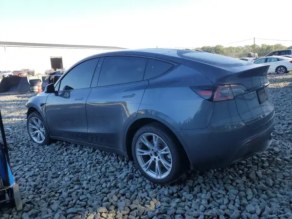 7SAYGDEE2PA210900 2023 TESLA MODEL Y - Image 2
