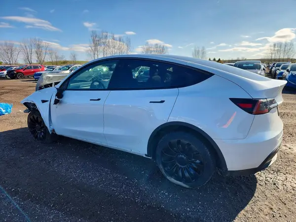 7SAYGDEE2PF584376 2023 TESLA MODEL Y - Image 2