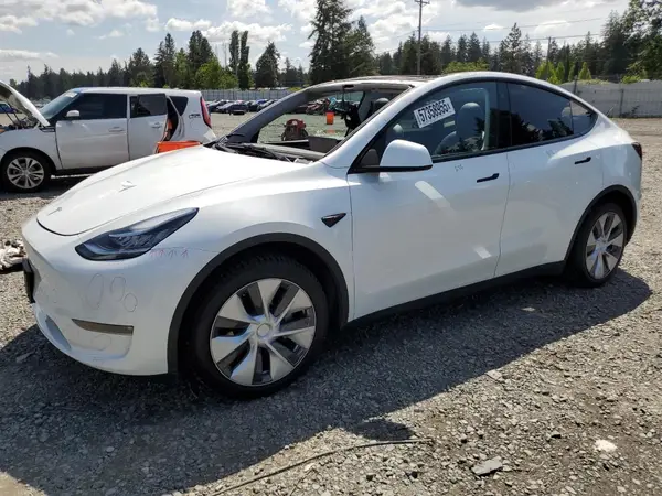 7SAYGDEE2PF587827 2023 TESLA MODEL Y - Image 1