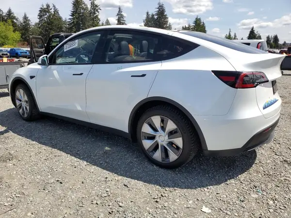 7SAYGDEE2PF587827 2023 TESLA MODEL Y - Image 2