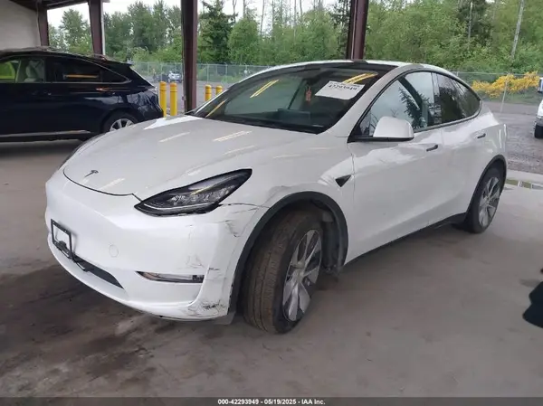 7SAYGDEE2PF589447 2023 TESLA MODEL Y - Image 2