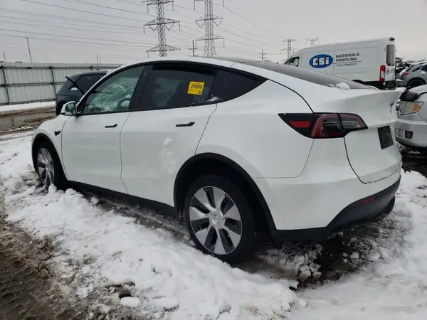 7SAYGDEE2PF602844 2023 TESLA MODEL Y - Image 2