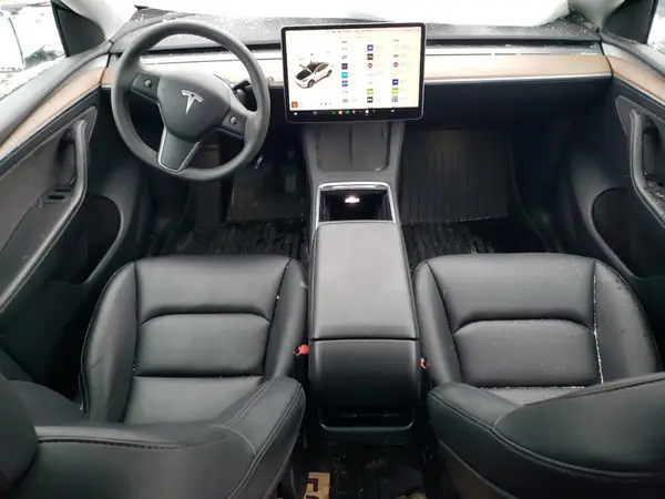 7SAYGDEE2PF602844 2023 TESLA MODEL Y - Image 8