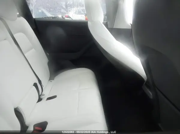 7SAYGDEE2PF605677 2023 TESLA MODEL Y - Image 8