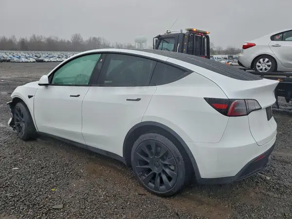 7SAYGDEE2PF609079 2023 TESLA MODEL Y - Image 2