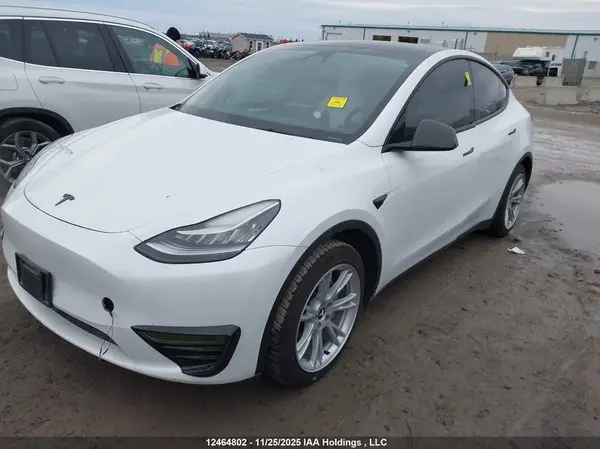 7SAYGDEE2PF611933 2023 TESLA MODEL Y - Image 2