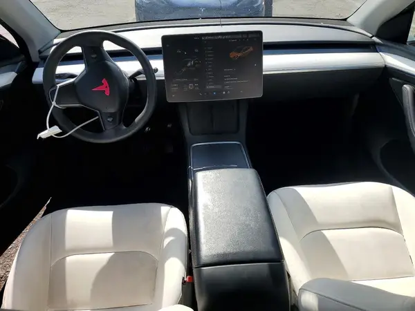 7SAYGDEE2PF615190 2023 TESLA MODEL Y - Image 8