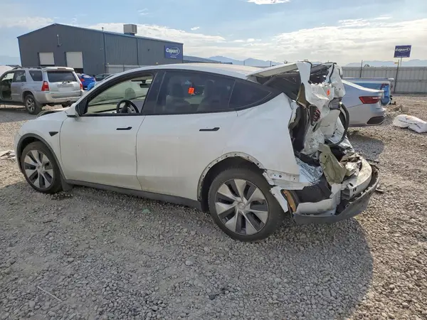 7SAYGDEE2PF617277 2023 TESLA MODEL Y - Image 2