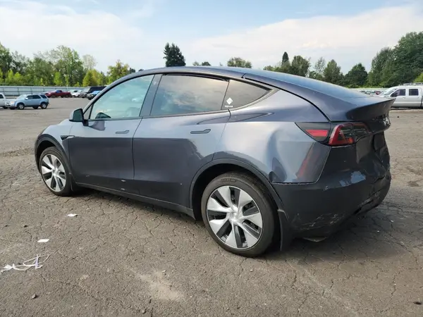 7SAYGDEE2PF620888 2023 TESLA MODEL Y - Image 2