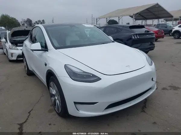 7SAYGDEE2PF623287 2023 TESLA MODEL Y - Image 1