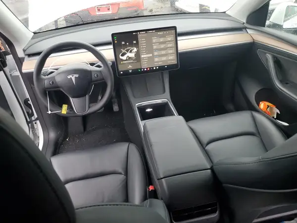 7SAYGDEE2PF630448 2023 TESLA MODEL Y - Image 8