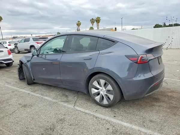 7SAYGDEE2PF636749 2023 TESLA MODEL Y - Image 2