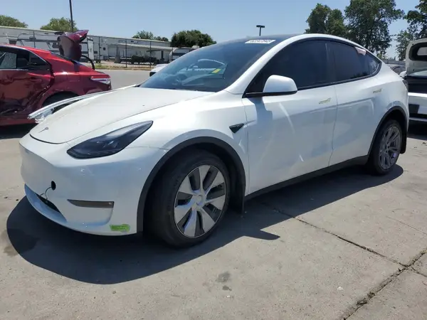 7SAYGDEE2PF637576 2023 TESLA MODEL Y - Image 1