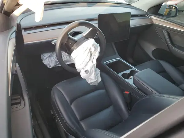 7SAYGDEE2PF644978 2023 TESLA MODEL Y - Image 8