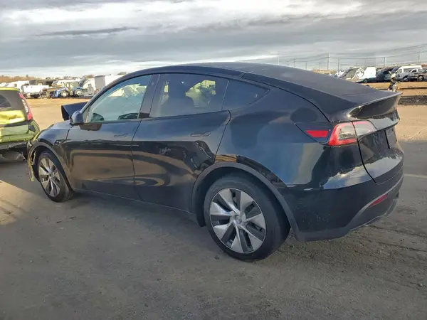 7SAYGDEE2PF648478 2023 TESLA MODEL Y - Image 2