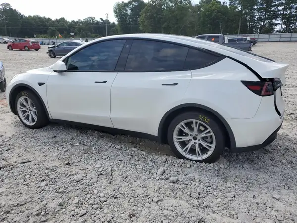 7SAYGDEE2PF666818 2023 TESLA MODEL Y - Image 2