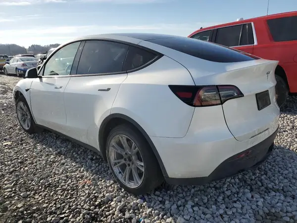 7SAYGDEE2PF668360 2023 TESLA MODEL Y - Image 2