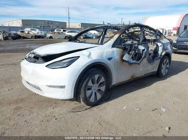 7SAYGDEE2PF669489 2023 TESLA MODEL Y - Image 2