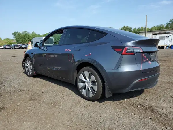 7SAYGDEE2PF674708 2023 TESLA MODEL Y - Image 2