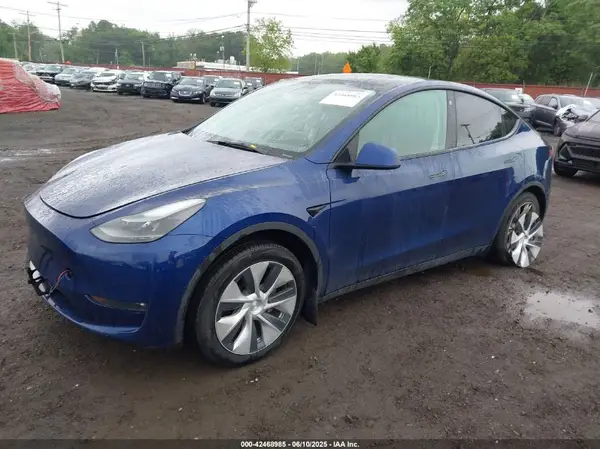 7SAYGDEE2PF683649 2023 TESLA MODEL Y - Image 2